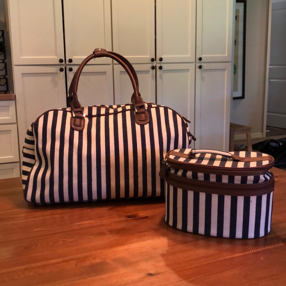 Charming Charlie Travel set